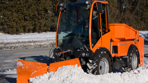 Holder C480 compact tractor. Click image for specs.