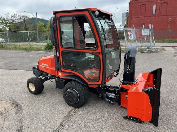 2019 Kubota F2690 4WD - Image 7