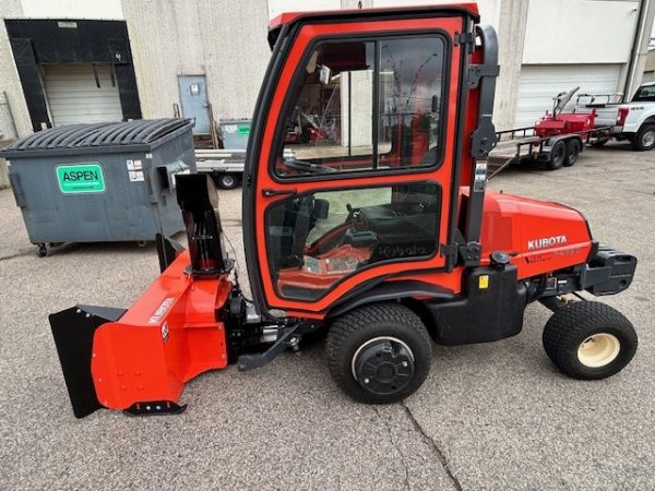 2019 Kubota F2690 4WD - Image 8